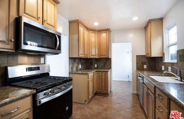 7962 Blackburn Avenue