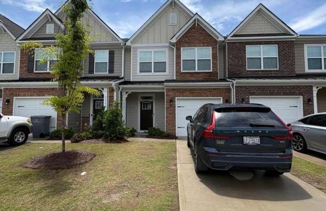 3BR/2.5BA Townhome in Harrisburg Village