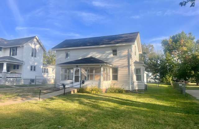 4-Bedroom/2-Bath Home for Rent in Clinton, IA