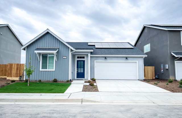 470 S. Apricot Ave