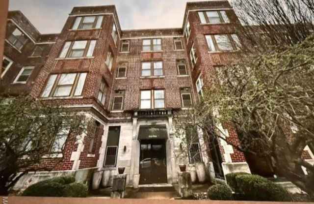 Photo of 5696 Kingsbury Avenue