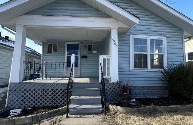 Photo of 2903 Marshall Avenue