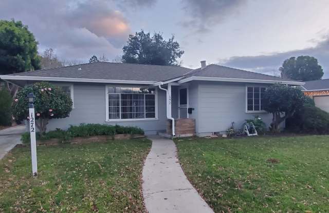 Cute Home in Willow Glen, Fresh Paint, Wood Floors, Large Yard, Great Location!