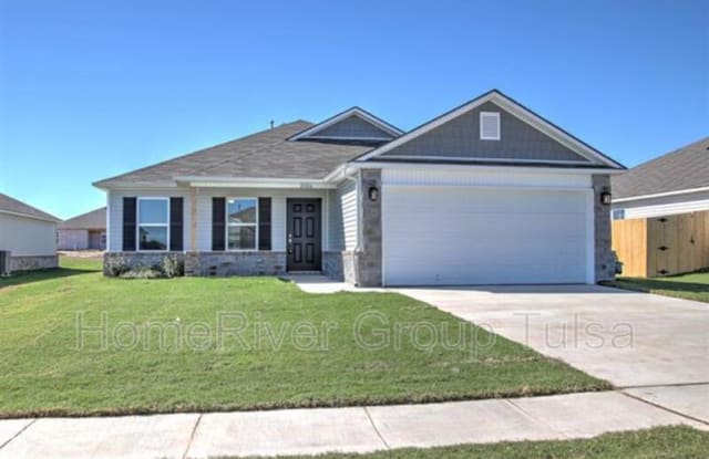 2006 S 15th St - 2006 South 15th Place, Broken Arrow, OK 74012