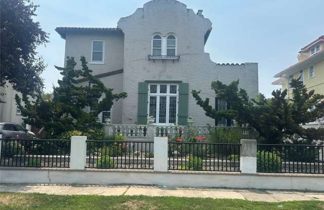 130 E Olive Street