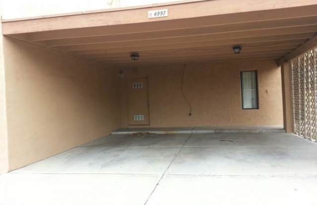 4997 North Plaza Amor