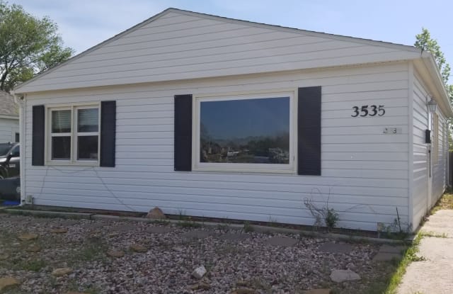 3535 Pierce Ave - 3535 Pierce Avenue, Cheyenne, WY 82001