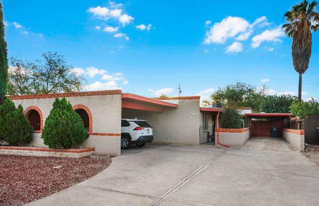 Pending/ Rented - Radiant East Tucson Retreat: Bright 2-Bed with Large Private Backyard