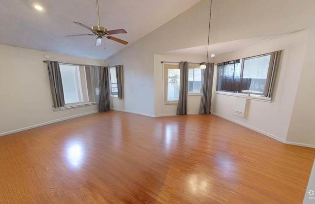 Photo of 700 W First Street - J1