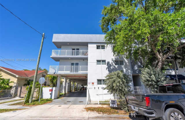 1029 NW 3rd St