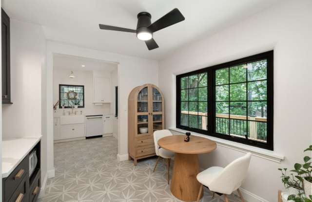 1138 Salisbury Drive