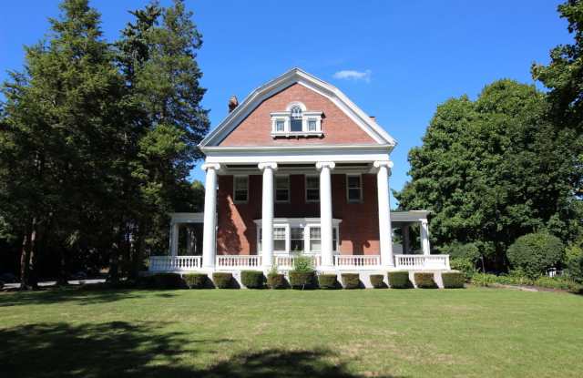 1340 East Ave