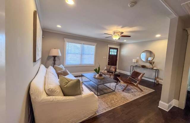 477 Howard Street SE