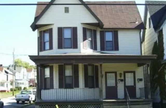 Photo of 128 N Gallatin Ave