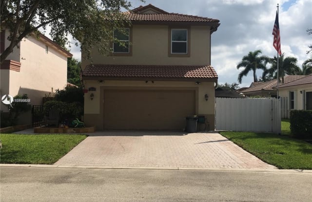 7548 NW 3rd Ct - 7548 Northwest 3rd Street, Plantation, FL 33317