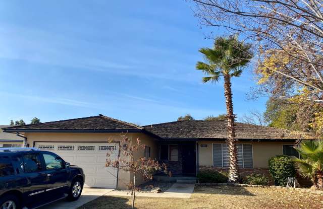 Spacious 3 Bedroom Fresno Home