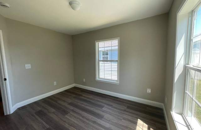 1407 NW COLUMBIA AVE