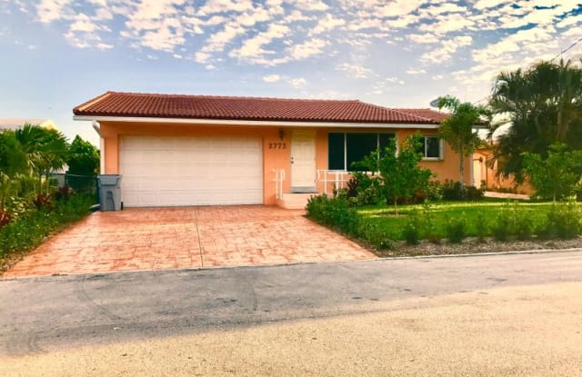 2773 SE 14 ST - 2773 Southeast 14th Street, Pompano Beach, FL 33062