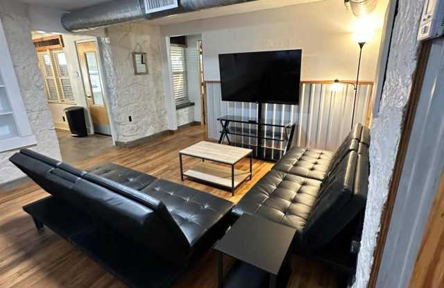 226 Buena Vista unit: B