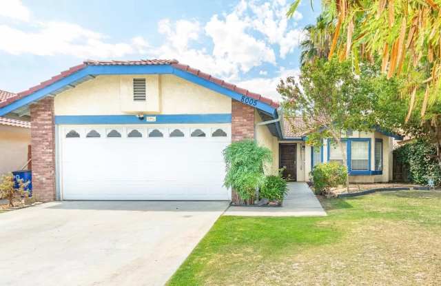 Coming Soon 3 bedrooms 2 bathrooms