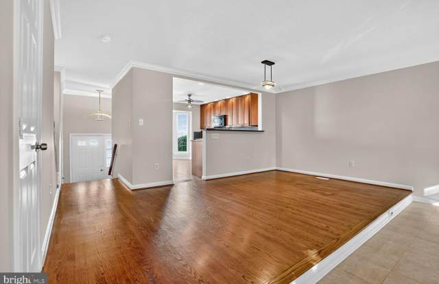 6836 KERRYWOOD Circle