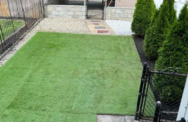 4609 Silverwood Street