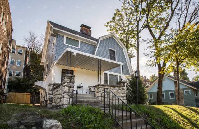 Photo of 3-bedroom 3-bathroom w/a loft in historic Pendleton Heights!