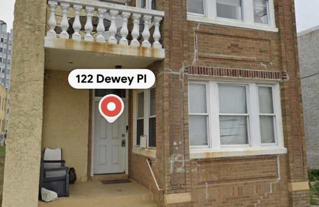 122 Dewey Pl