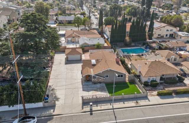 20644 Roscoe Boulevard