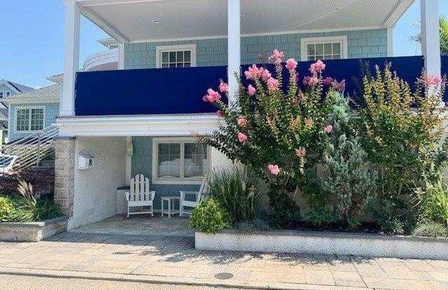 Photo of 30 Clayton Avenue