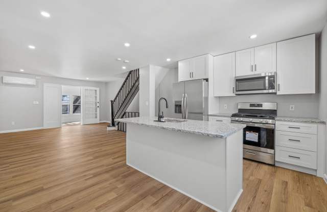 216 Wright Ave