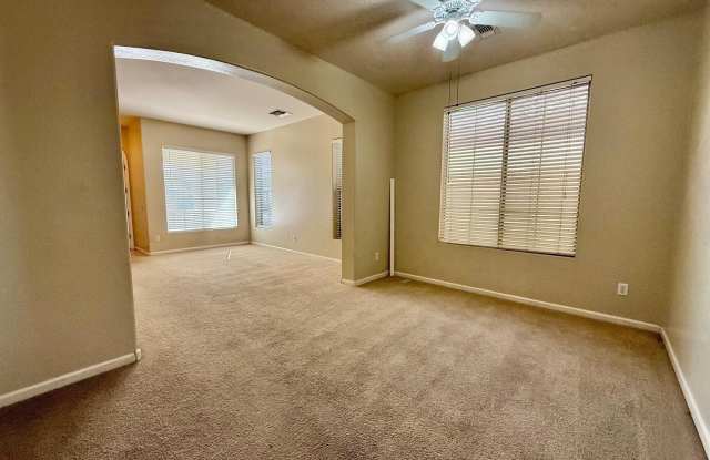 340 N EUCALYPTUS Place