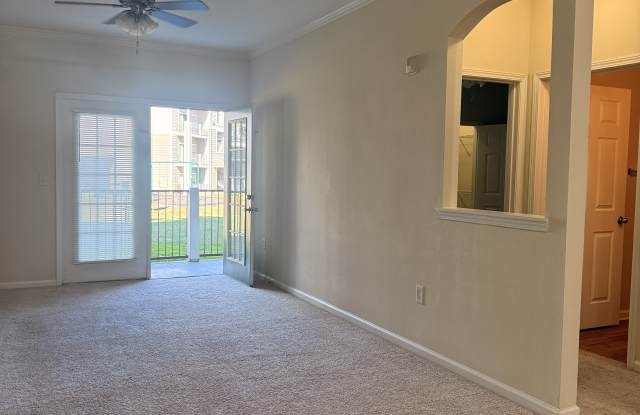 700 Vista Lake Dr Apt 4