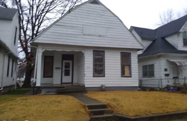 1212 S. Linwood Ave. - 1212 South Linwood Avenue, Evansville, IN 47713