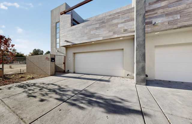 705 Alcalde Place SW unit: Lower