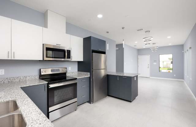 Photo of 1208 W Harrison Ave