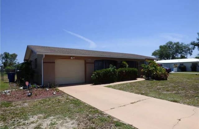 209 Jayview Avenue - 209 Jayview Avenue, Lehigh Acres, FL 33936