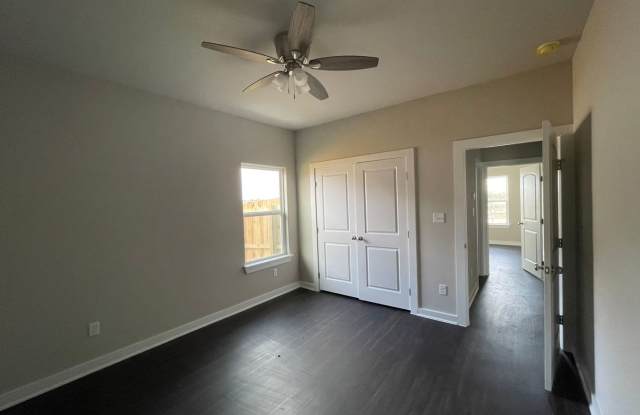 3 BR/2 BA Corsicana Home