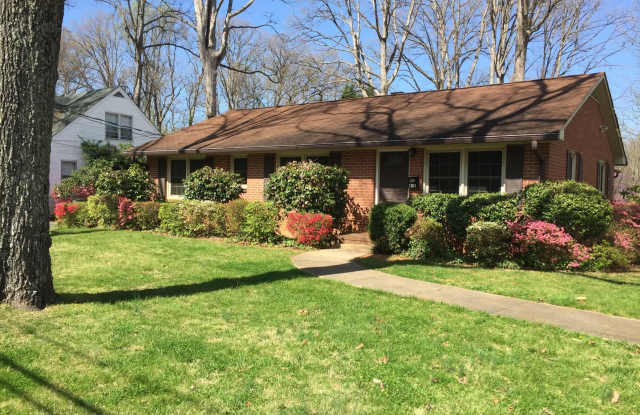 Move in Special 1/2 off the first months rent with 13 month lease