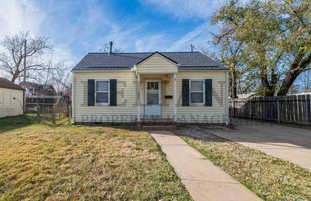 1047 South Glenn St