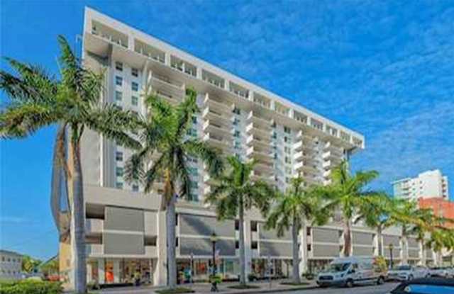 Photo of OUTSTANDING PENTHOUSE CONDO AT 101 GULFSTREAM! DOWNTOWN SARASOTA