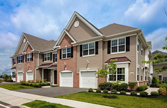 1305 Stallion Circle E