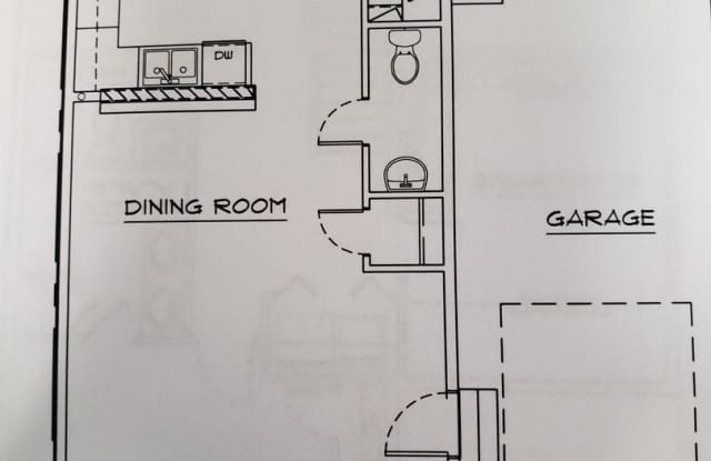 Photo of Spacious Duplex close to schools and shopping.