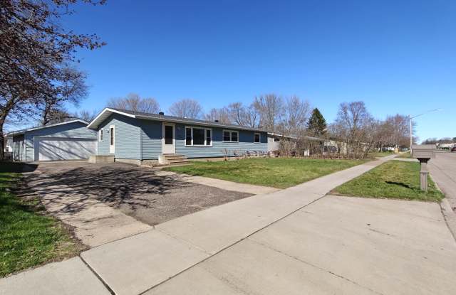 2212 Bartlett Ave