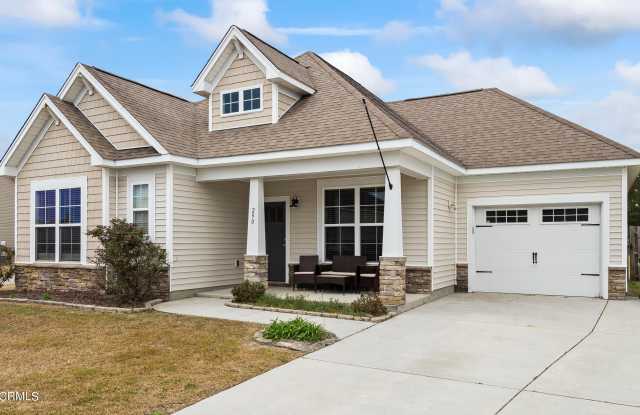 290 SW Plantation Drive