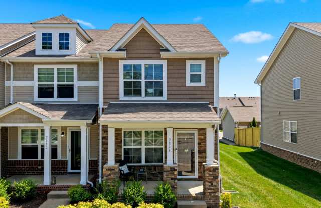 3928 Hoggett Ford Rd Hermitage, TN 37076