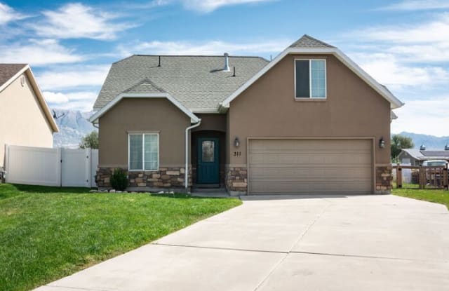 311 Lakeview Drive - 311 W Lakeview Dr, Lehi, UT 84043