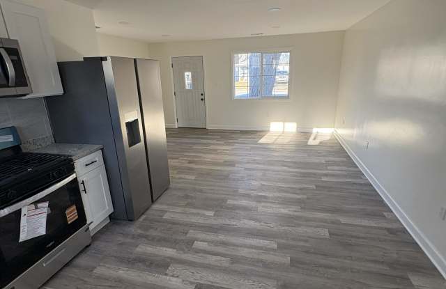 Photo of 1849 Central Dr