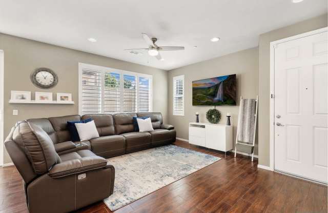 1381 Caminito Veranza