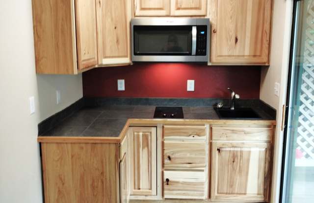 Photo of 160 Whitney Blvd